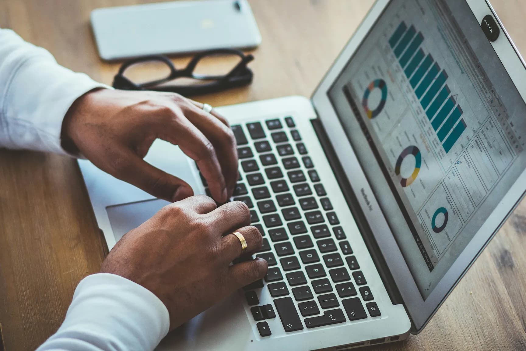Plataforma para búsqueda laboral: Gestiona postulaciones, entrevistas y obtén información valiosa en PostulaYa
